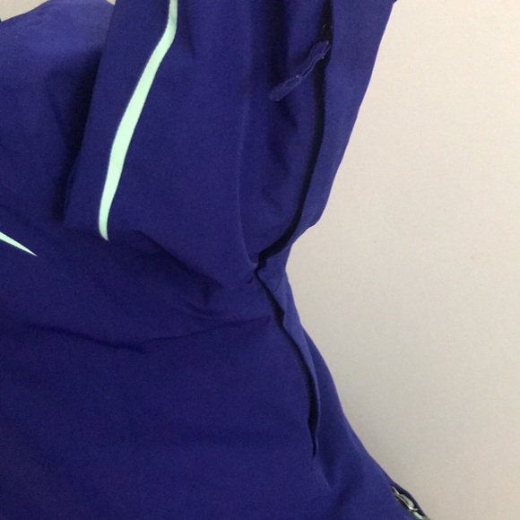 The North Face winter jacket - Picture 5 of 9